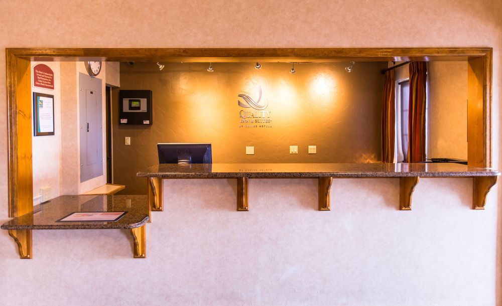 Quality Inn & Suites University Laramie Εξωτερικό φωτογραφία
